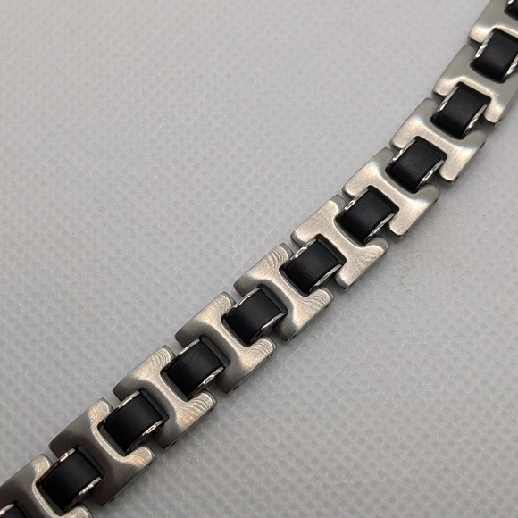 Stainless-Steel and Black Rubber Bracelet 8 1/2" - Picture 3 of 4